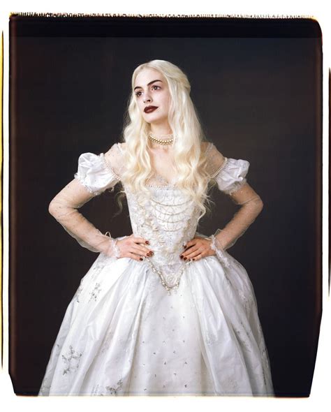 anne hathaway white queen costume